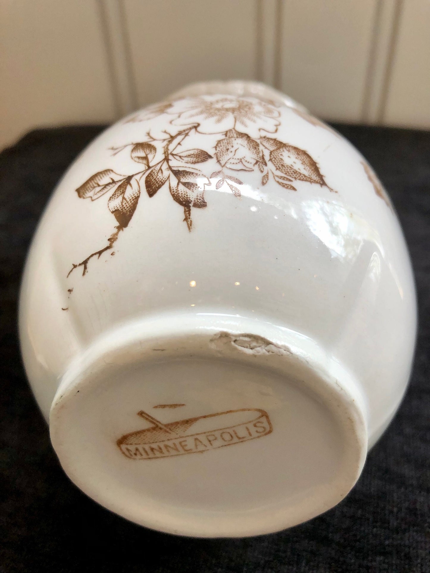 Johnson Brothers Semi Porcelain Vintage Dresser Wear Cache Pot - Minneapolis pattern