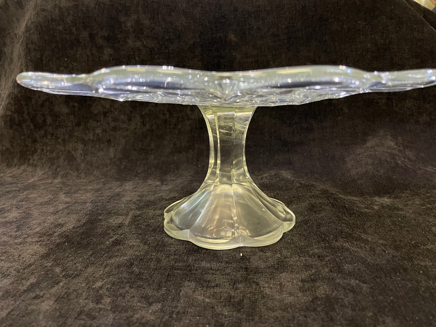 L.E. Smith Glass Cake Stand, Petal Glass, Georgian Honeycomb Design