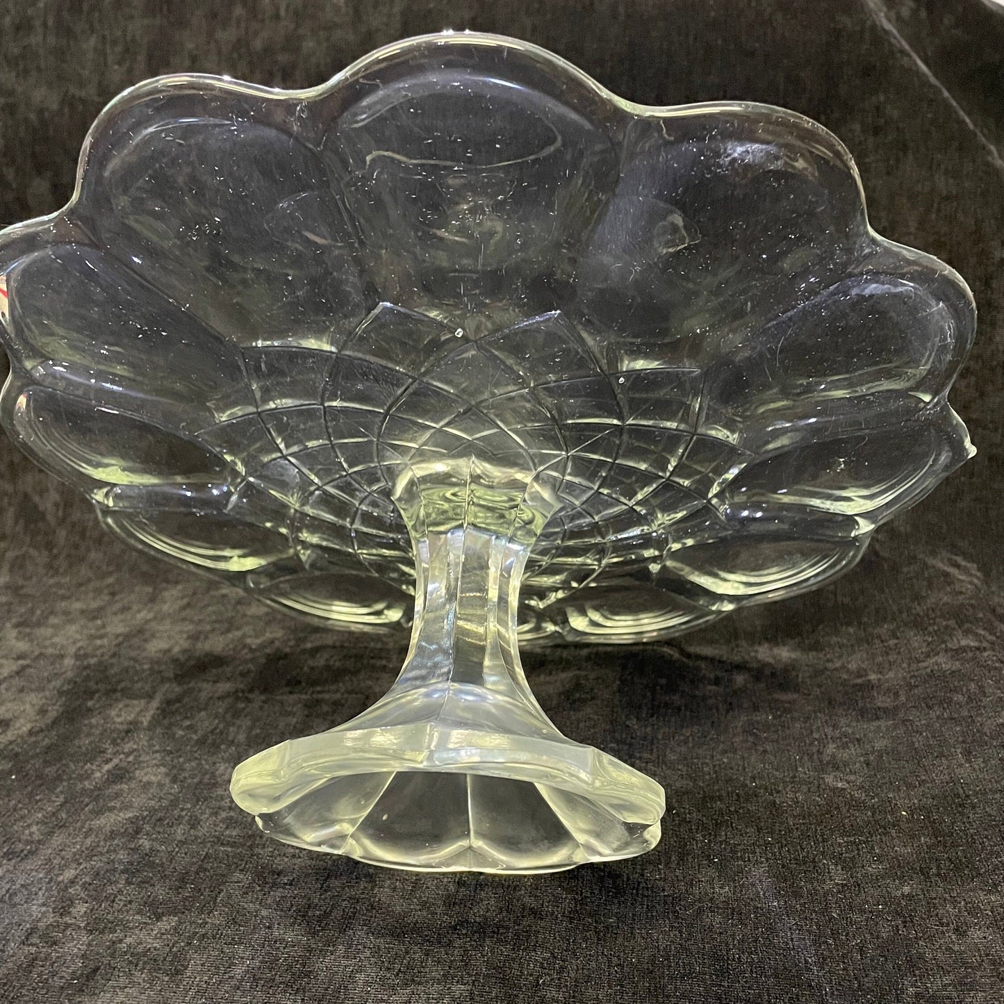 L.E. Smith Glass Cake Stand, Petal Glass, Georgian Honeycomb Design
