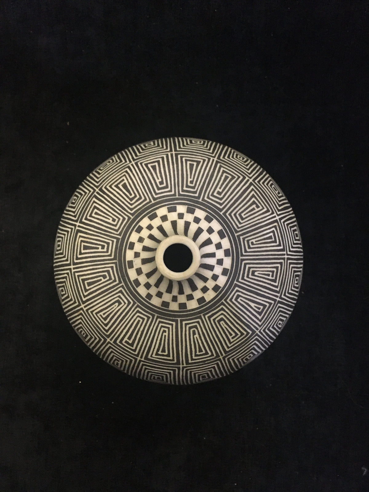 Leslie Thompson Sgraffito Black and White Pot Vase - Vintage