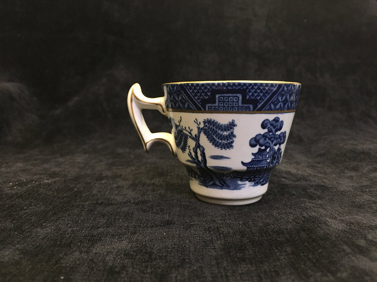 Booths "Real Old Willow" China DemitasseTeacups made in England Blue and White - 1940s Vintage