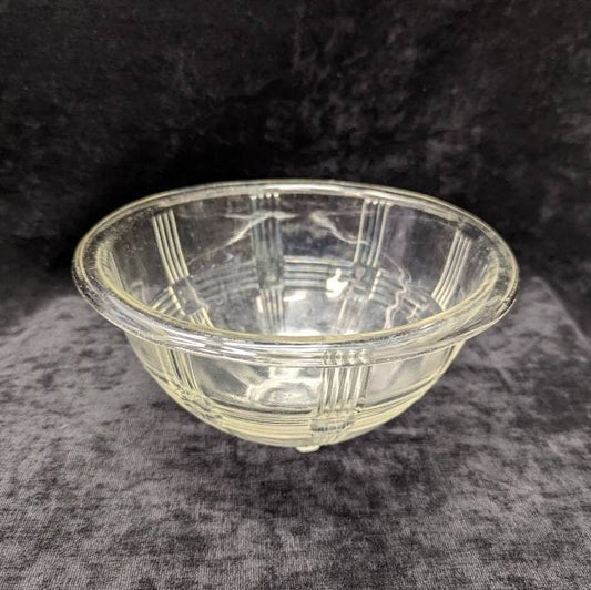 Simple Decorative Glass Serving Bowl - Vintage