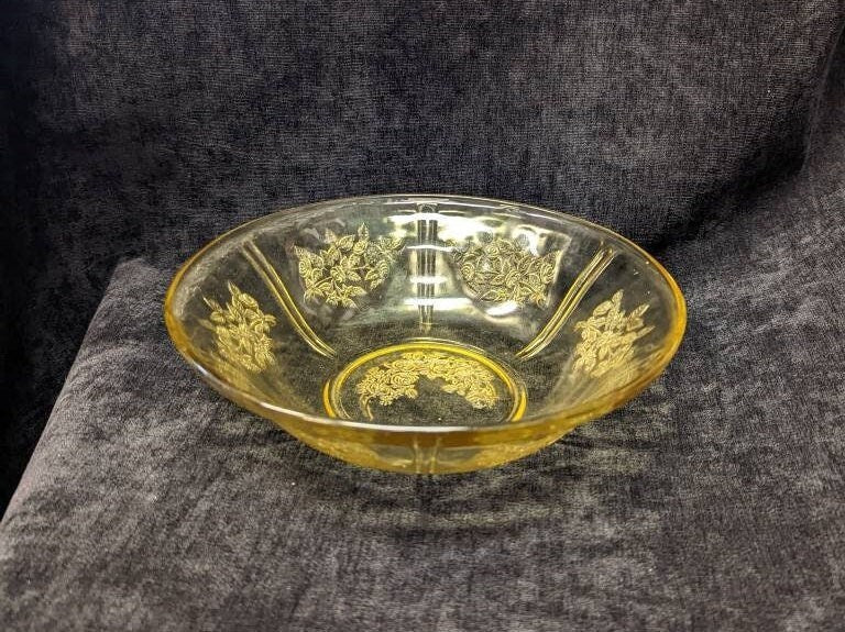Yellow Amber Federal Depression Glass 8.5" Serving Bowl in Rose of Sharon Pattern- Vintage 1930s Amber Madrid Vegetable Bowl