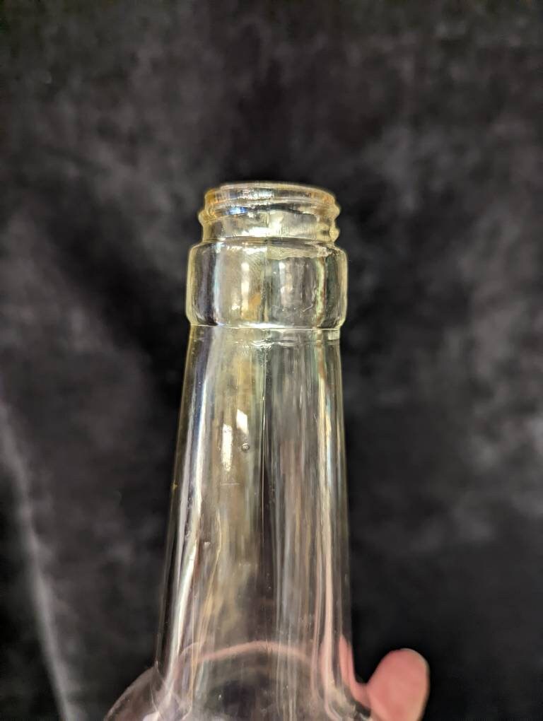 Paw Paw, Michigan Wine Co. 4/5 Quart Screw Top Vintage Bottle