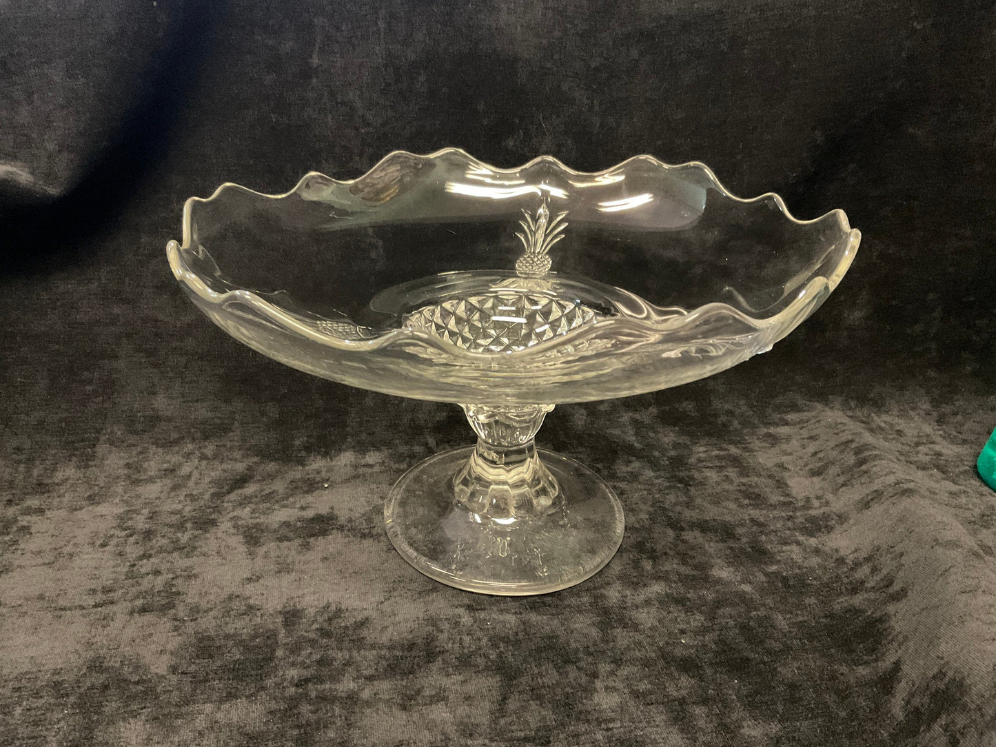 A.H. Heisey Garden Bowl in Pineapple Plantation