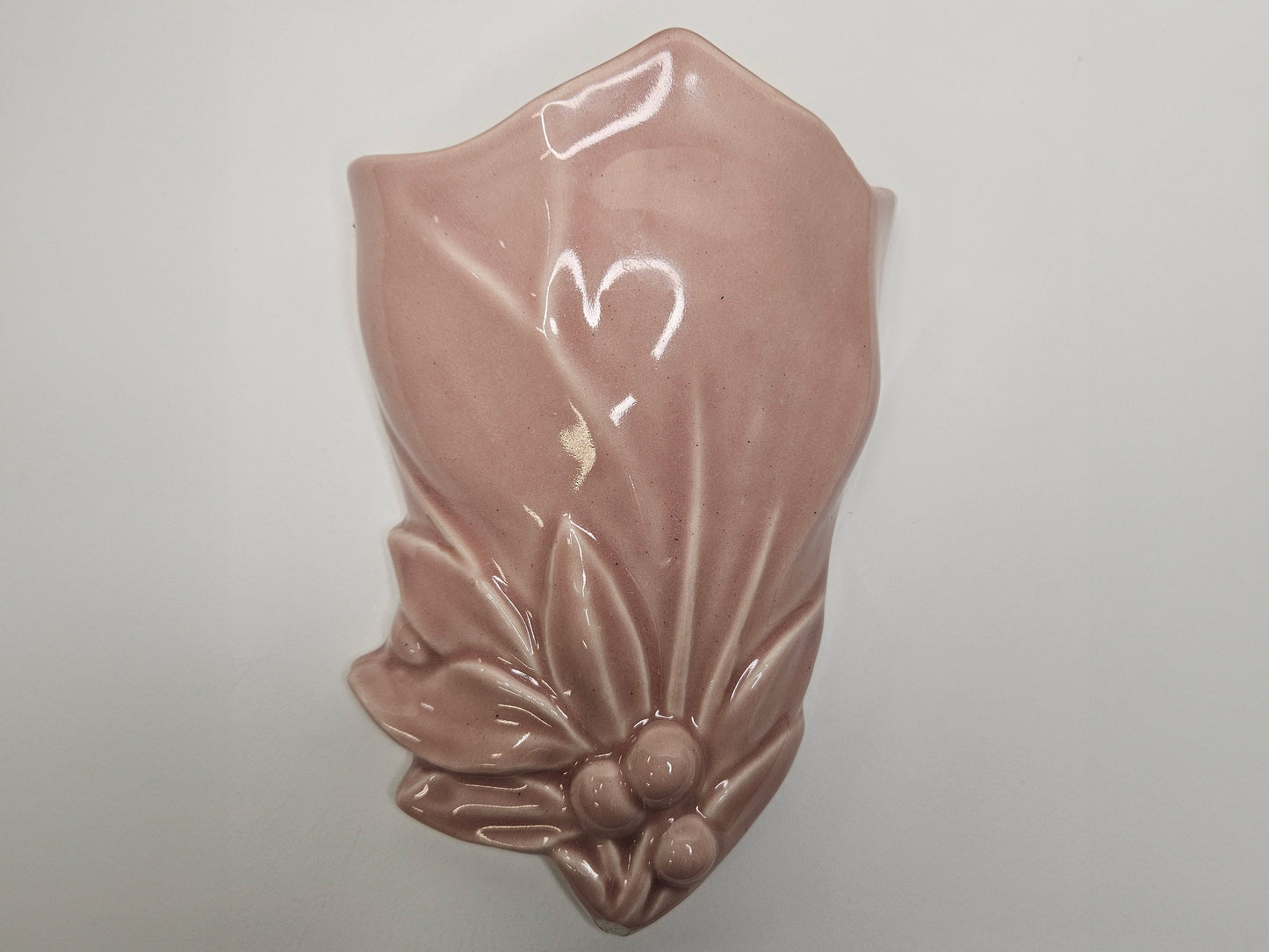 McCoy Pink Leaves and Berries Wall Pocket - small bottom chip - 1940s early Nelson McCoy - Tulip and and Berries