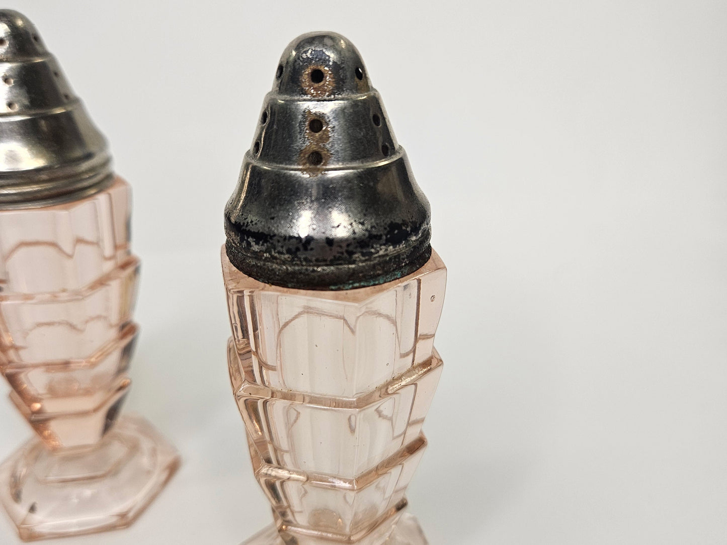 RARE Tea Room Pink Indiana Glass Footed Salt and Pepper Shakers - Pink Art Deco Depression Glass Shakers -Discontinued in 1930