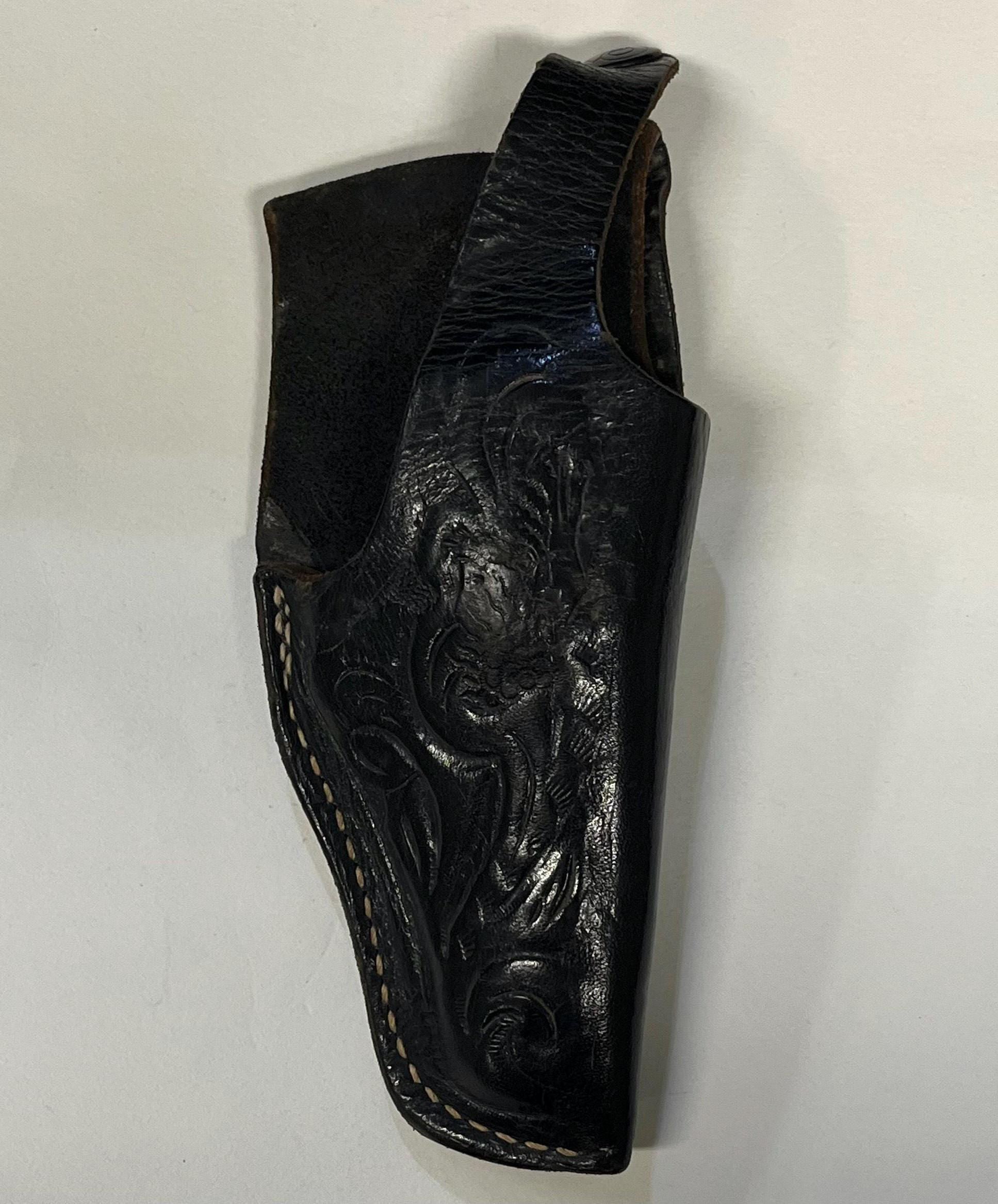 Engraved Leather Derringer Holster - Small Black Leather Holster - leg holster - Ladies Holster