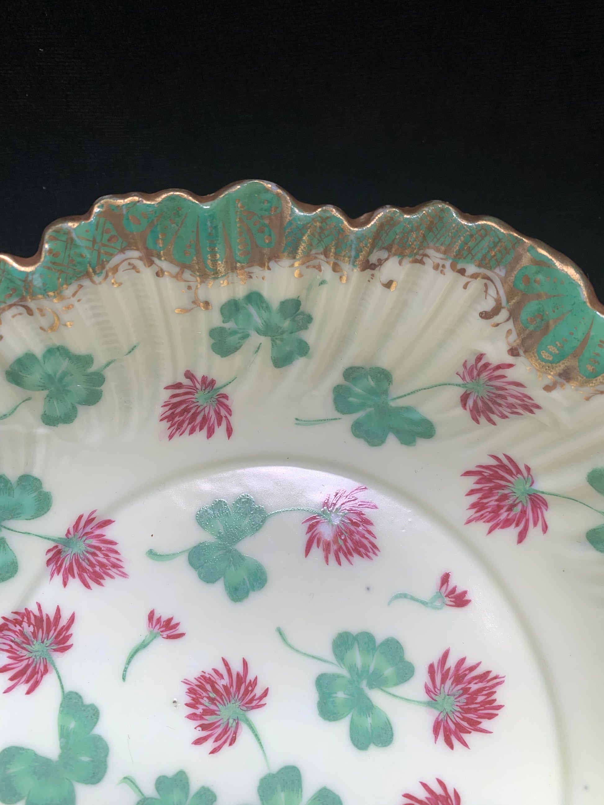 Sweet Clover Design, Hand Painted with Light Green Edged in Gold Serving Bowl/Dish, detail